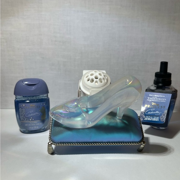 Bath & Body Works X Cinderella - Picture 1 of 1